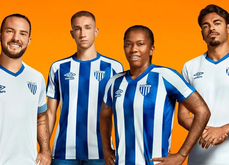 Ava&iacute; 2021 Umbro Home and Away Shirts