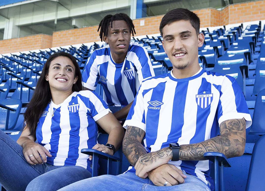 Ava&iacute; 2023-24 Umbro Home and Away Kits