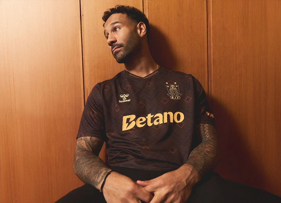 Br&oslash;ndby IF 25 26 Hummel Third Kit
