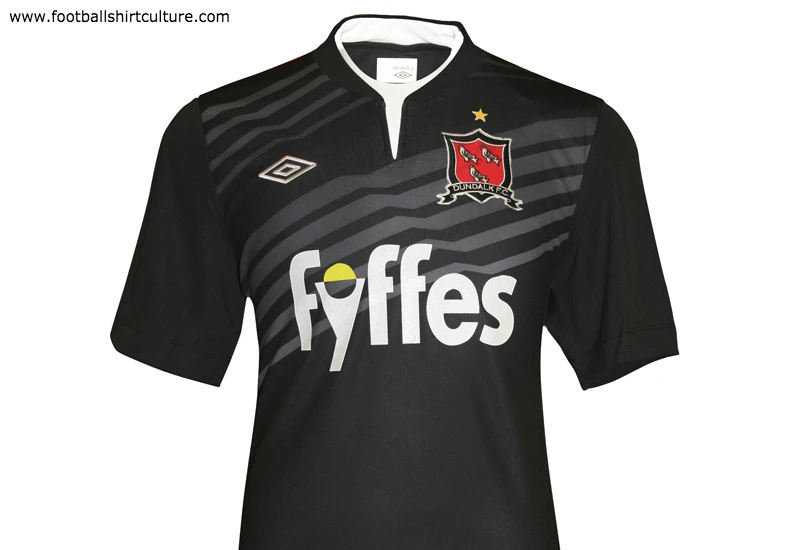 Dundalk 2015 Umbro Away Football Shirt