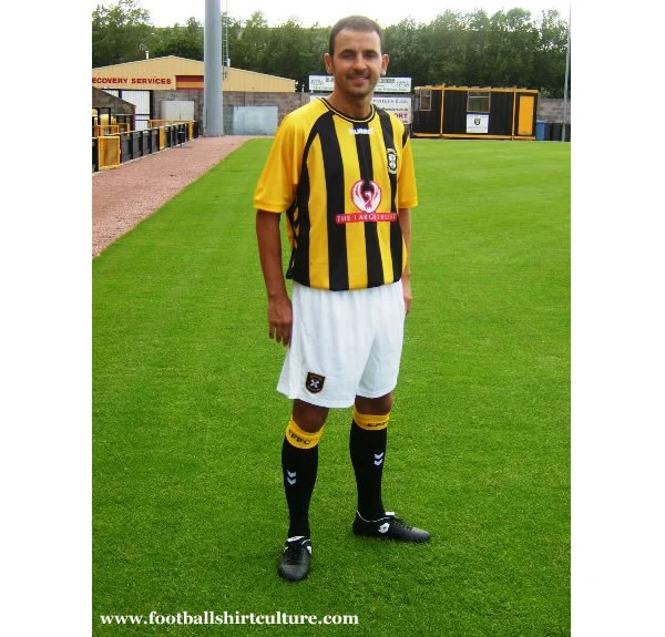 east fife 2008/2009 home hummel kit east_fife_2008_2009_home_hummel_kit.jpg