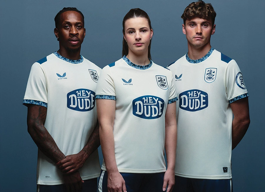 Huddersfield Town 25/26 Castore Away Kit