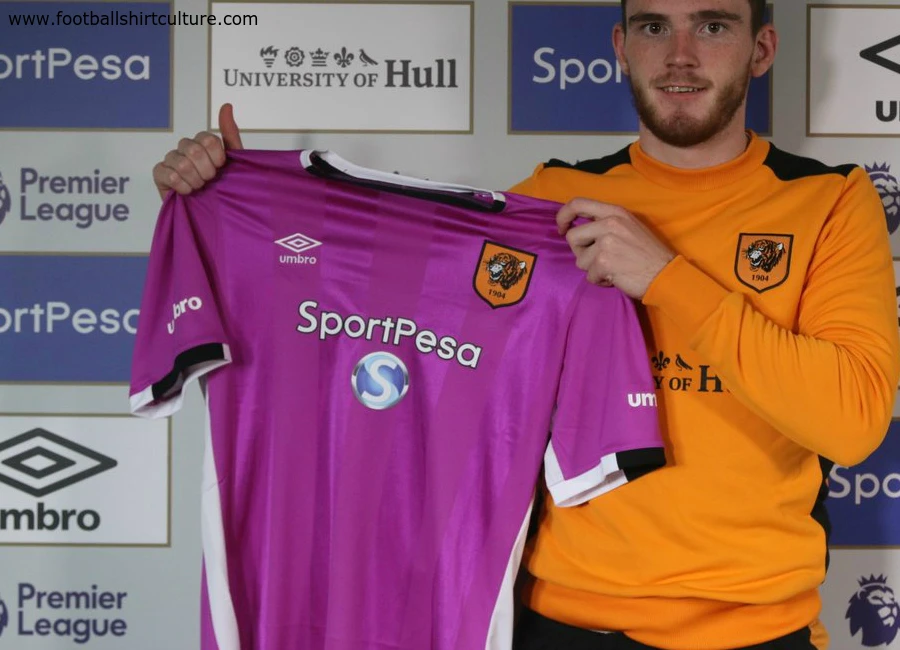 Hull City 16/17 Umbro Third Shirt