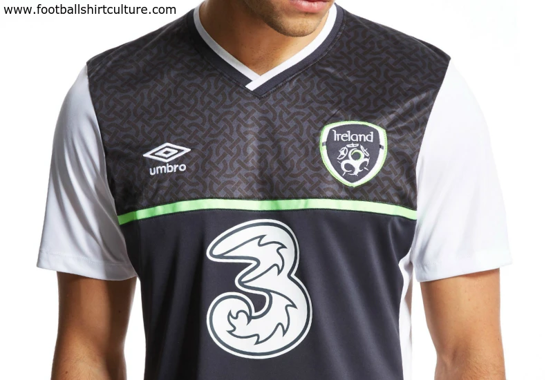Ireland 15/16 Umbro Away Kit