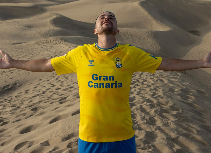 Las Palmas 2023-24 Hummel Home Kit