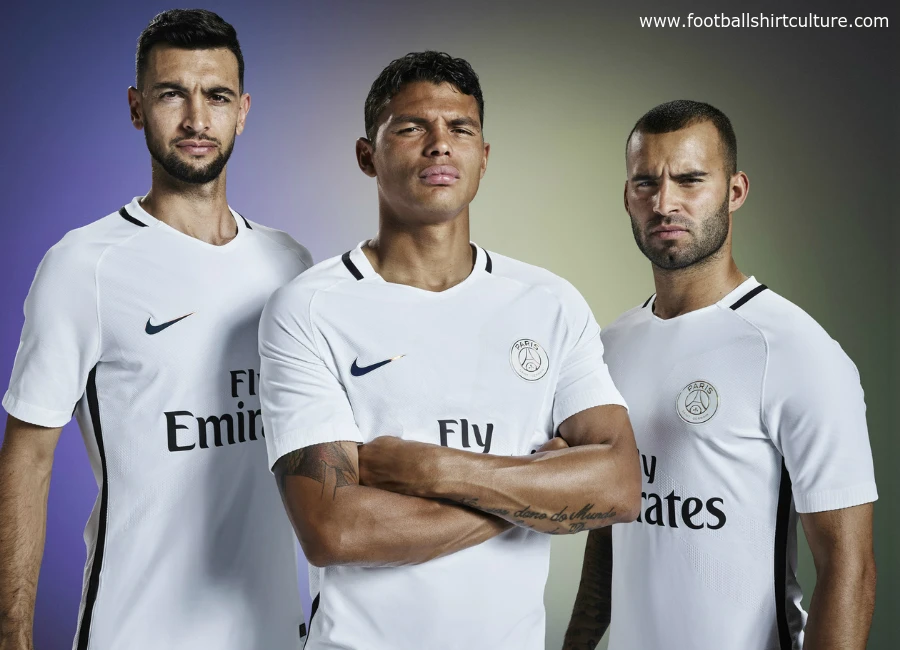 Paris Saint-Germain 16/17 Nike Third Kit