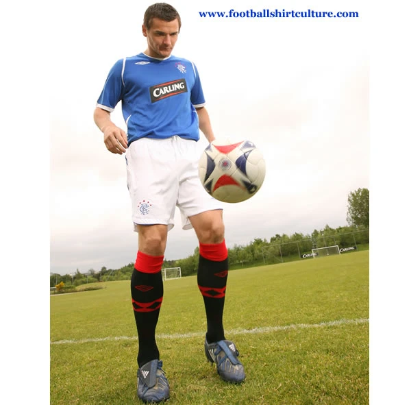 rangers_08_09_umbro_kit_2.jpg