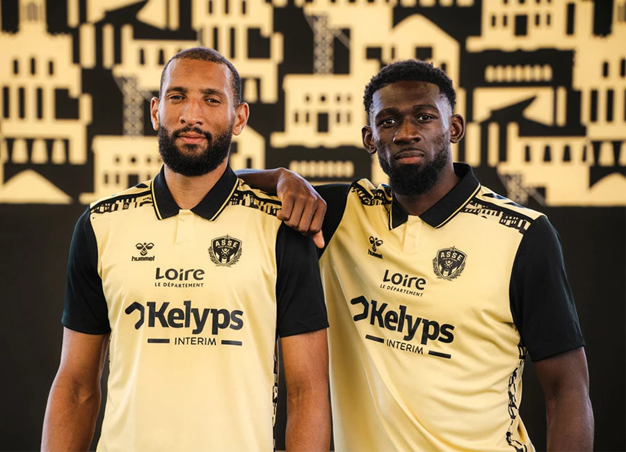 Saint-&Eacute;tienne 24/25 Hummel Third Kit
