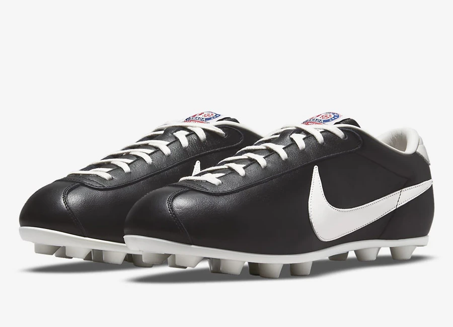 The Nike 1971 Football Boot - Black / White #footballboots #nikefootball