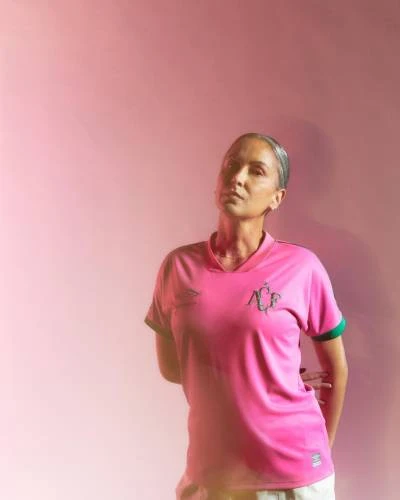 umbro_outubro_rosa_collection_6.jpeg