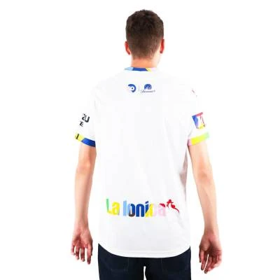melbourne_victory_2024_macron_pride_warm_up_shirt_c.jpg
