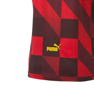 manchester_city_2023_pre_match_jersey_tango_red_puma_black_d.jpg