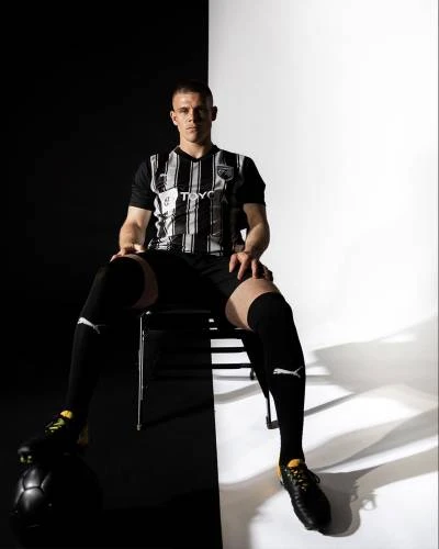 san_antonio_2023_home_kit_d.jpeg