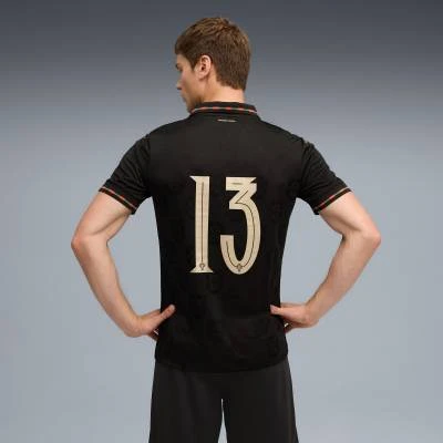 portugal_25_26_eusebio_special_edition_jersey_05.jpeg