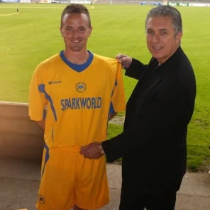 Torquay United new 07/08 vandanel home kit