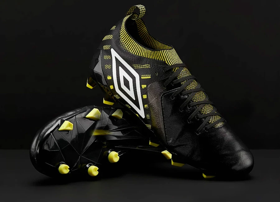 Umbro Medusae II Elite FG - Black / White / Golden Kiwi