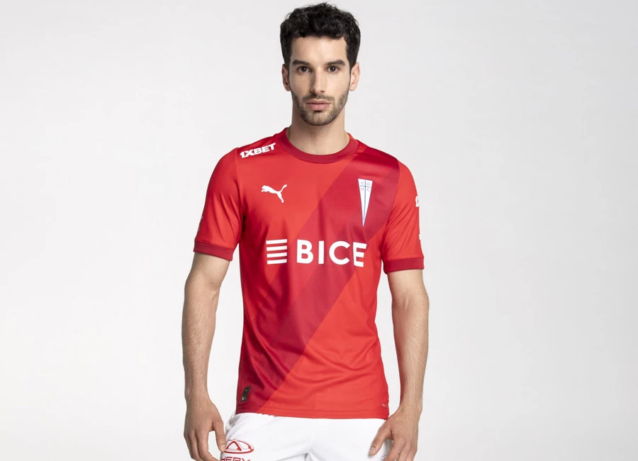 Universidad Cat&oacute;lica 2024 Puma Away Kit