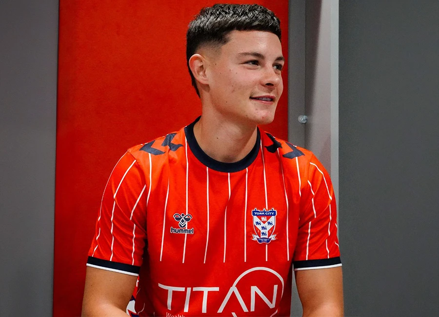 York City 24/25 Hummel Home Kit